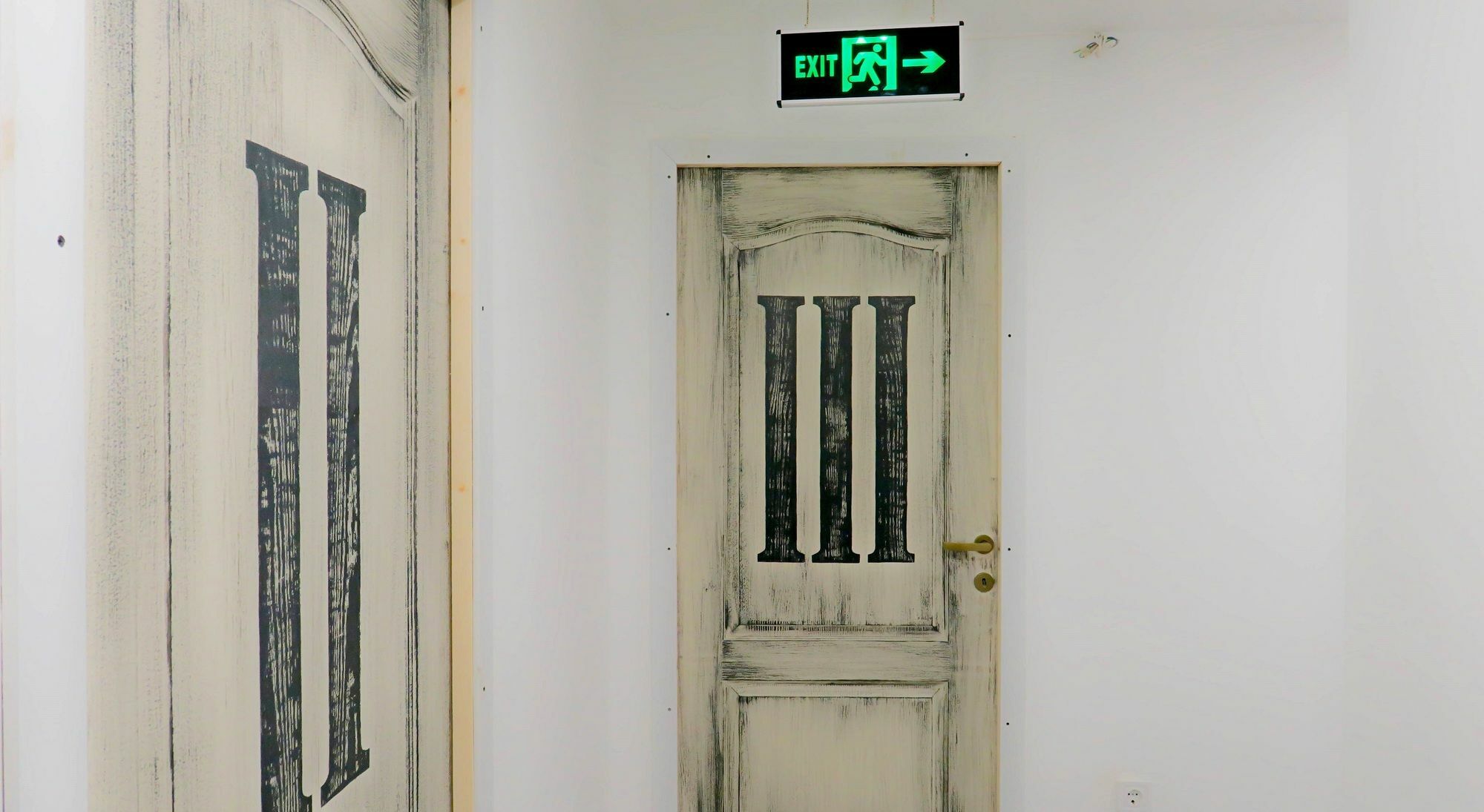 The Evil Clown Hostel Μπρασόβ Εξωτερικό φωτογραφία
