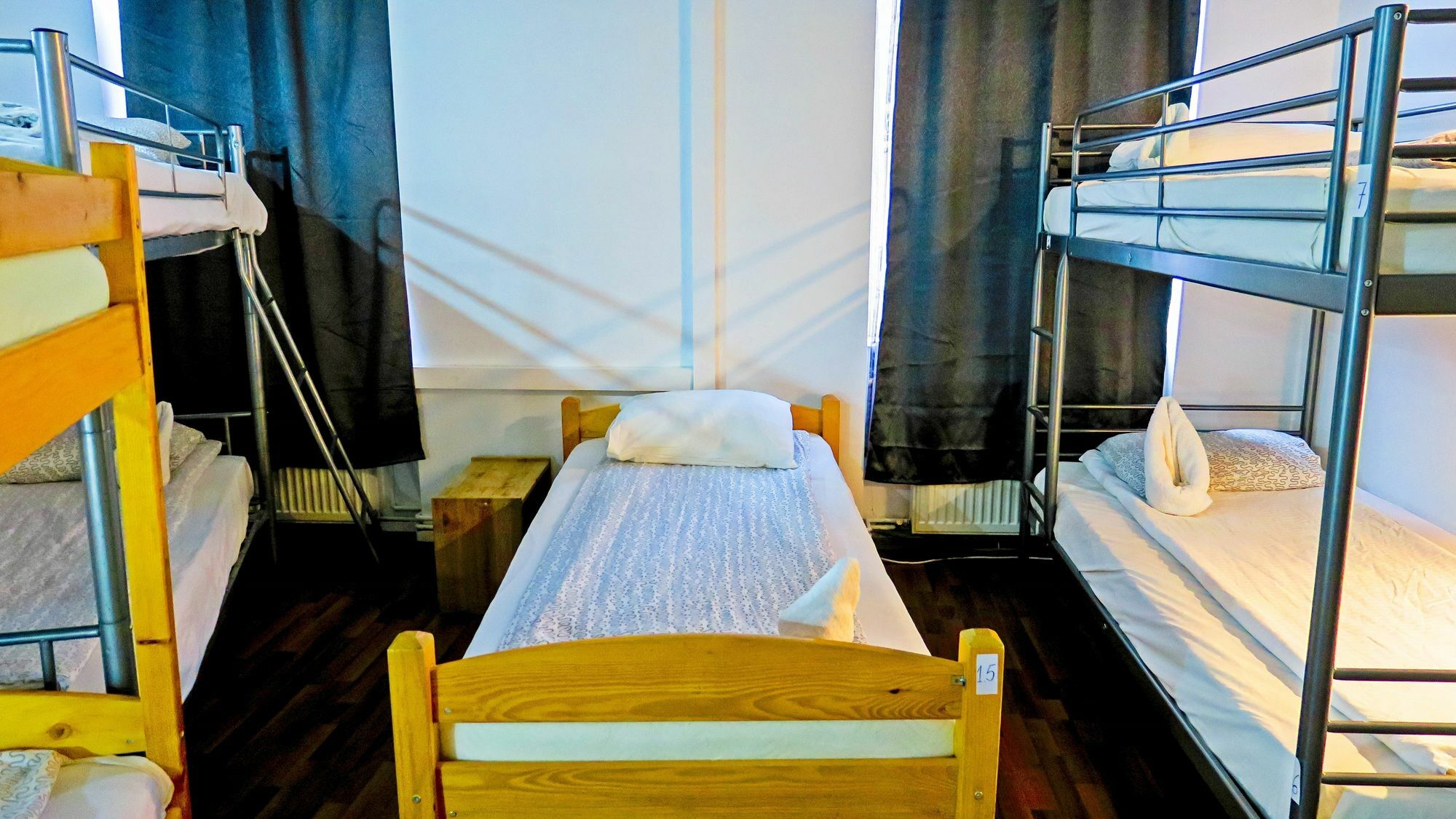 The Evil Clown Hostel Μπρασόβ Εξωτερικό φωτογραφία